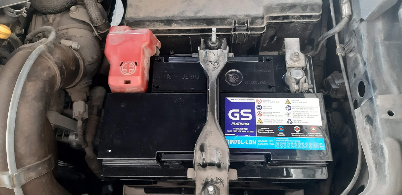 Toyota Fortuner gắn bình GS MF DIN70L